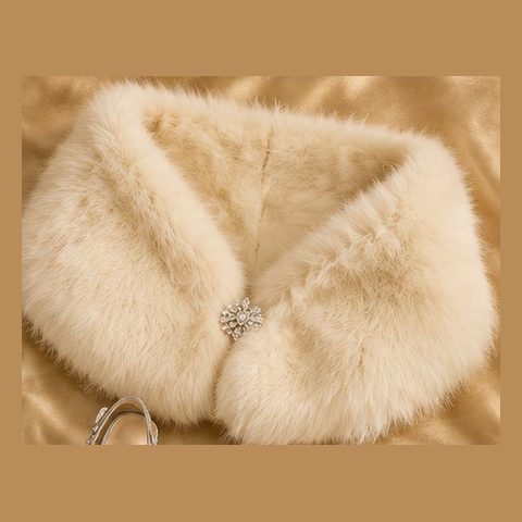 Ivory faux fur stole